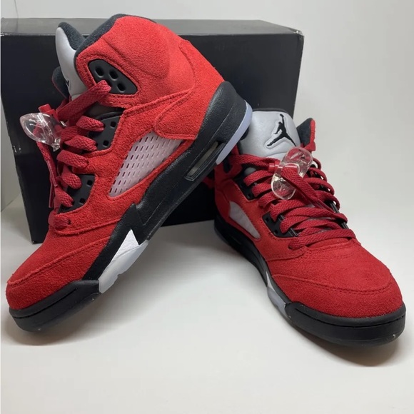 Nike Air Jordan 5 Retro GS RAGING BULL Toro Bravo 440888-600 Kid Size 5.5Y